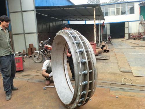 法蘭傳力接頭安裝現場